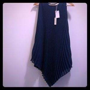 Super cute pleated dress